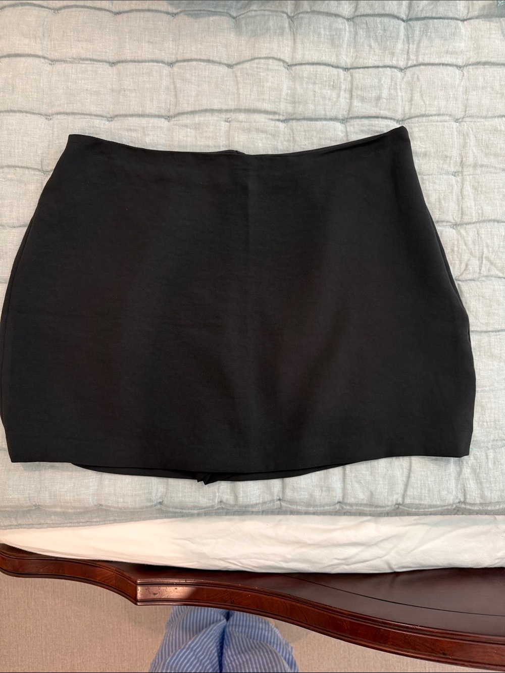 Abercrombie & Fitch Black Women’s Skort